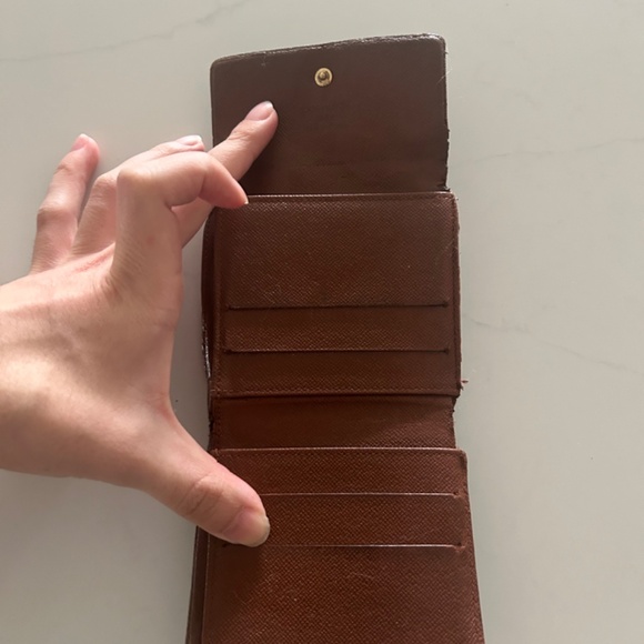 Louis Vuitton Monogram Trifold Wallet - Picture 6 of 10